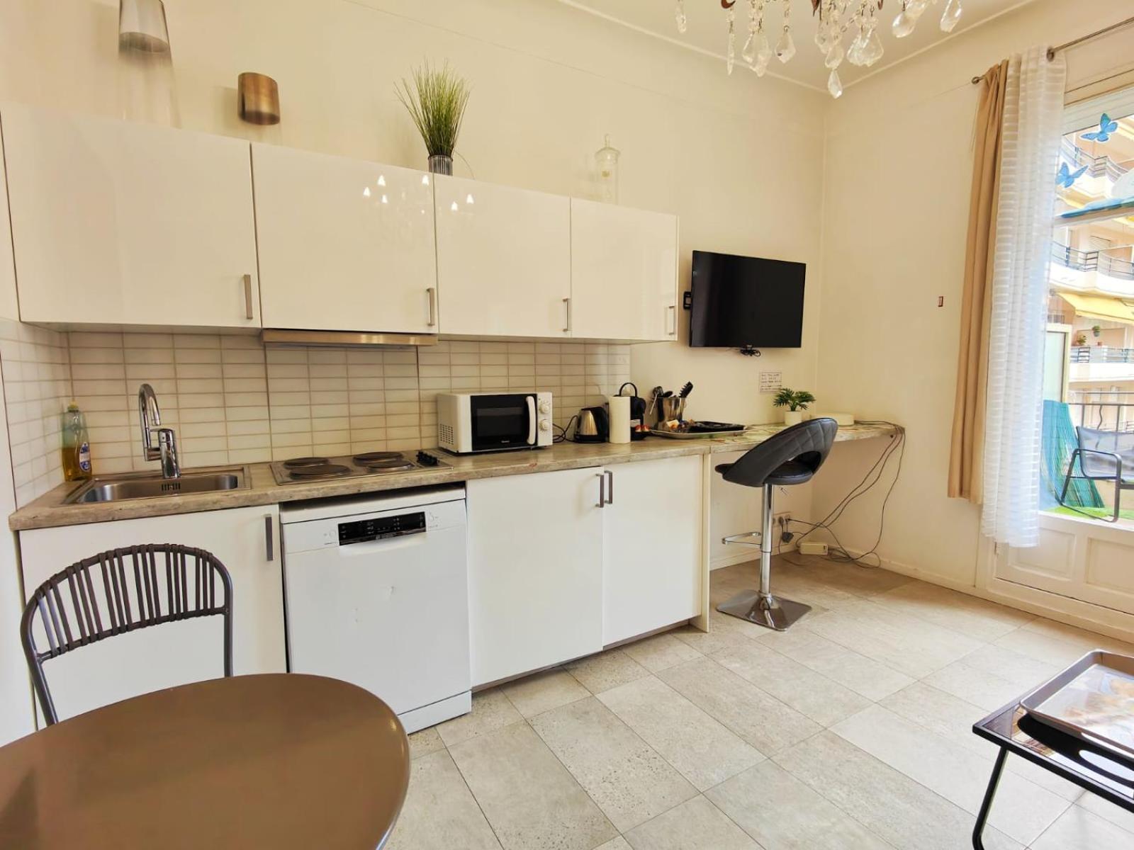 Mythique Miramar Croisette Terrasse Clim Parking Wifi Appartement